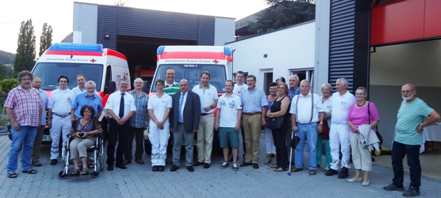 Dialog Braubach Gruppenbild vor der DRK Rettungswache